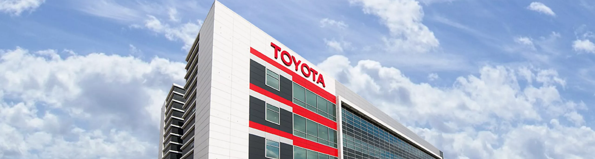 Изображение на странице TOYOTA ПОДВЕЛА ИТОГИ ПРОДАЖ В РОССИИ ЗА 2021 ГОД Тойота Центр Липецк